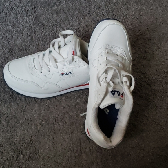 Gently used Fila sneakers - Picture 1 of 3
